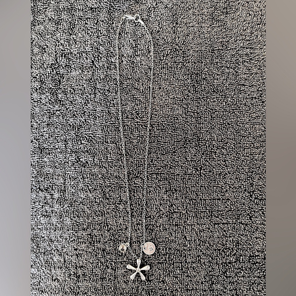 Inspiration designs, 16” flower necklace